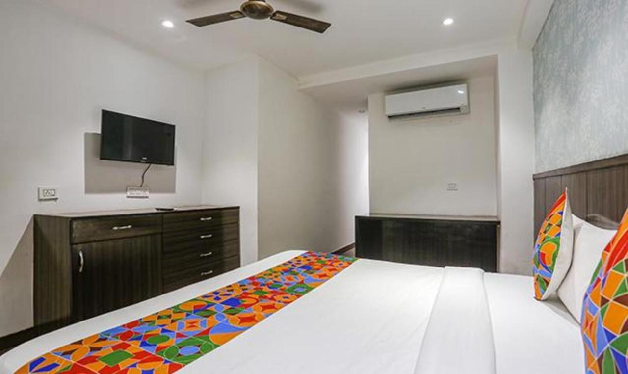 Fabexpress Rg Stay New Delhi Exterior photo